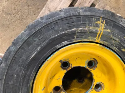 Michelin Starbil'X 7.00 R12 Band – Heftruck Band — photo 4 of 7