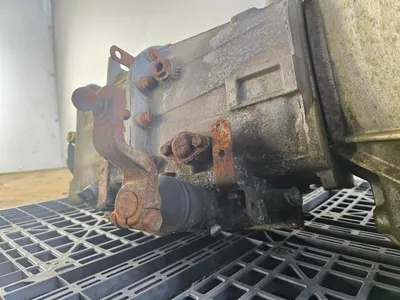 EATON Renault — photo 8 of 10