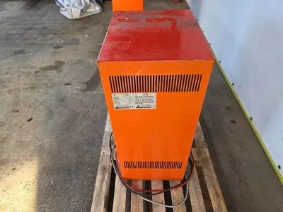 Linde. FW 100 T48/100 48V 100 A Battery charger Linde heftruck batterijlader — photo 5 of 8
