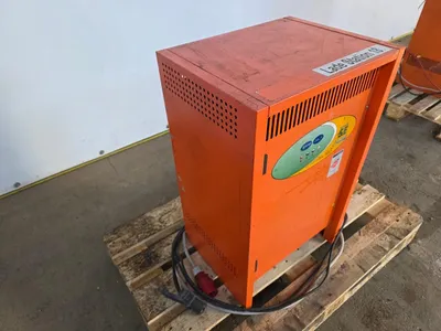 Richter SE 48V 100A Acculader - Industriële Heftruck Batterijlader — photo 3 of 9