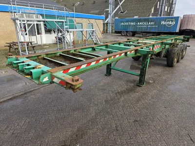 Renders BPW Containerchassis 2003 – 3 Assen – 29 Ton Laadvermogen – Trommelremmen – Luchtvering — photo 1 of 13