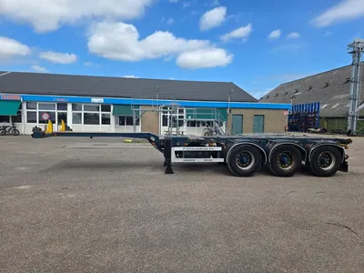 Nooteboom container chassis - 3 ROR assen - Trommelremmen - Luchtvering - Lift as - Twistlock - Reserve band - 40ft HC - 30 ft - 20 ft - 10ft — photo 8 of 15