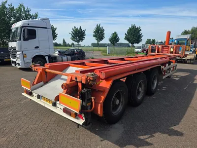 LAG 0-3-39 3 assige containerchassis - ROR assen - Trommelremmen - Luchtvering - Twistlock - Reserve band - 30 FT — photo 4 of 16