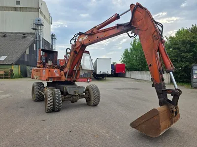 Atlas AB1302D Graafmachine – Bouwjaar 1978 – Deutz Motor – Robuuste Klassieker — photo 4 of 19