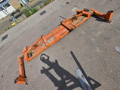 Unbranded Container spreader Container Spreader – Container Handling Equipment – Geschikt voor Transport & Export — photo 2 of 10