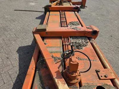 Unbranded Container spreader Container Spreader – Container Handling Equipment – Geschikt voor Transport & Export — photo 8 of 10